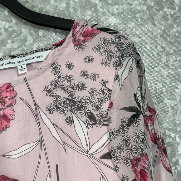 Cupcakes & Cashmere Women's Pink Floral Coquette Blouse - Size Large - Romantic - Picture 3 of 8
